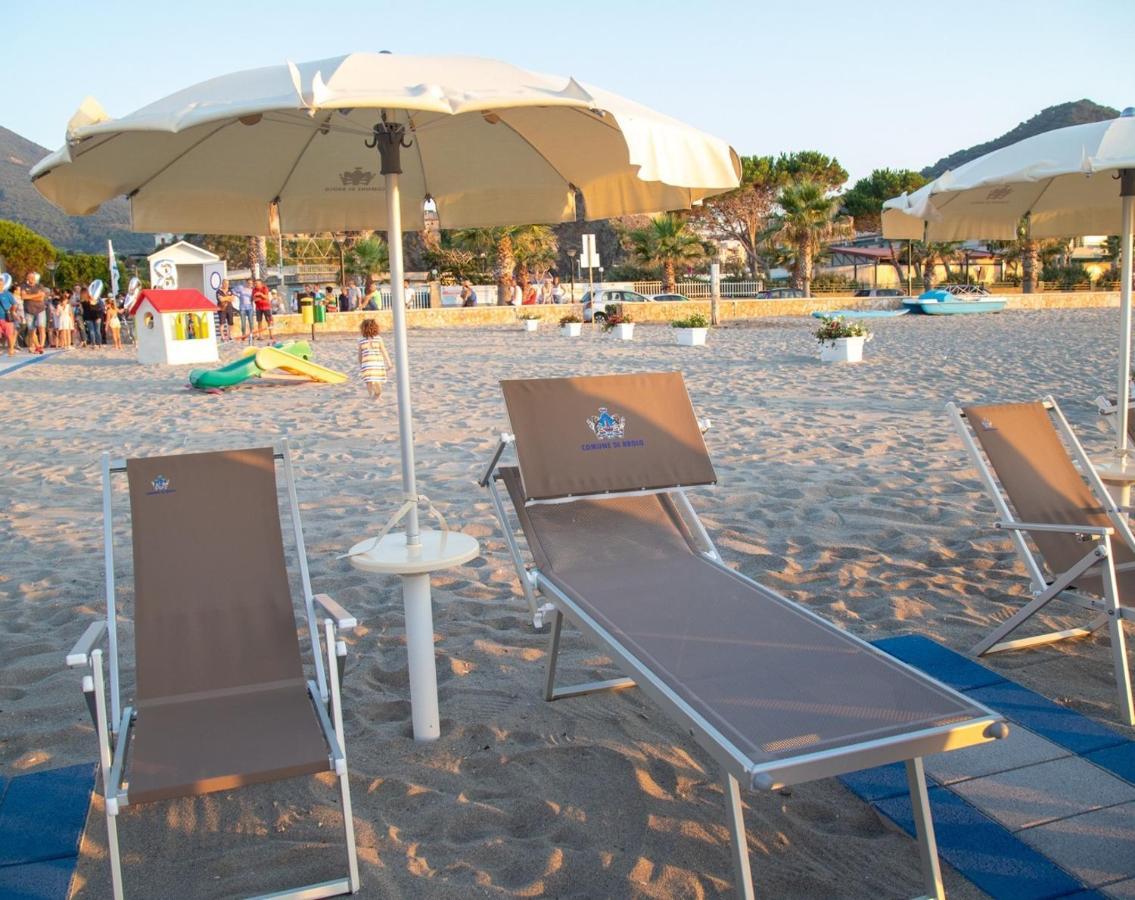 Casa Tranquilla E Luminosa Con Terrazzo A Due Passi Dal Mare Daire Brolo Dış mekan fotoğraf